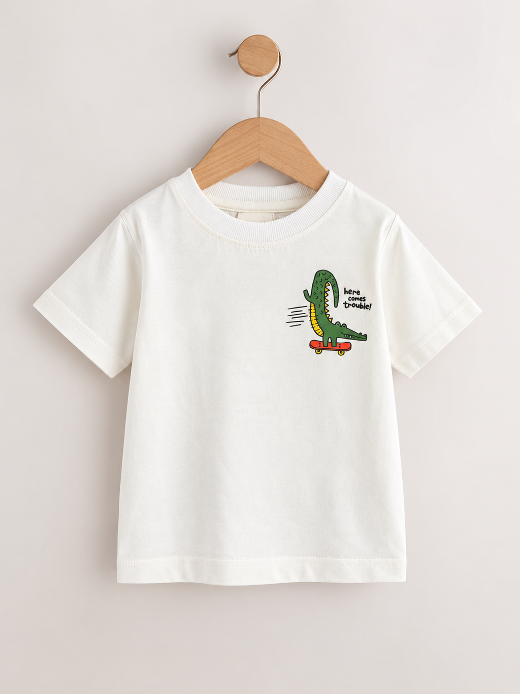 Here comes trouble!-Unisex T-Shirt