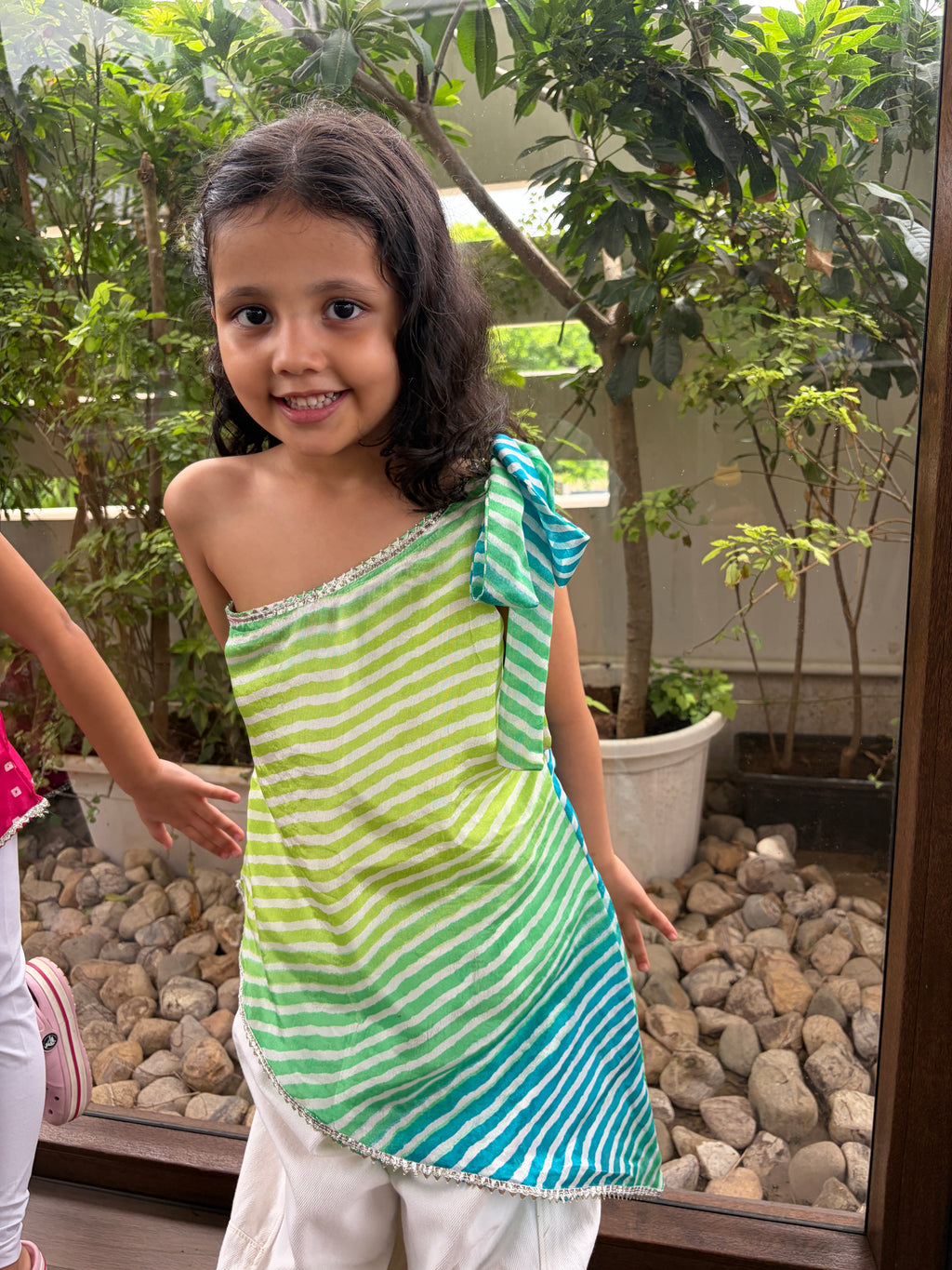 Leher One-Shoulder Top